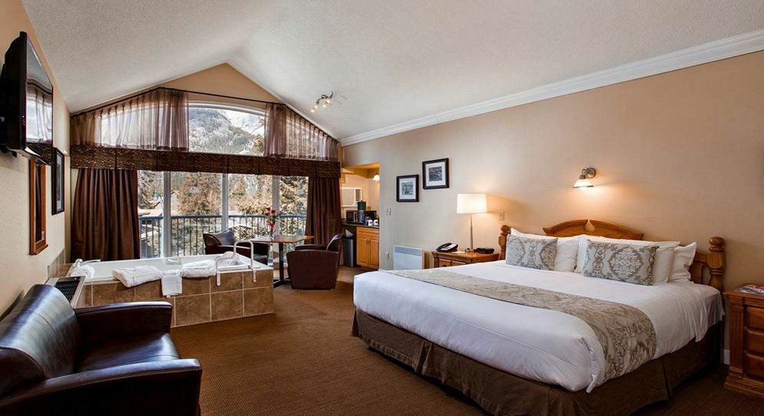 Irwin'S Mountain Inn Μπανφ Εξωτερικό φωτογραφία